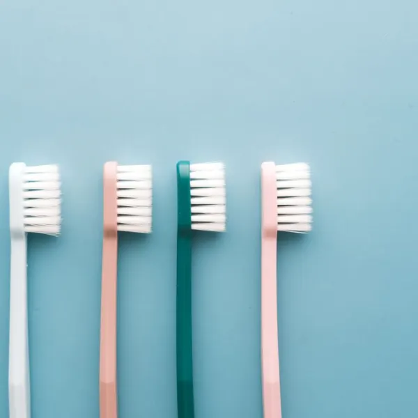 Escova Dental Colgate Slim Soft Black Macia 3 Unidades